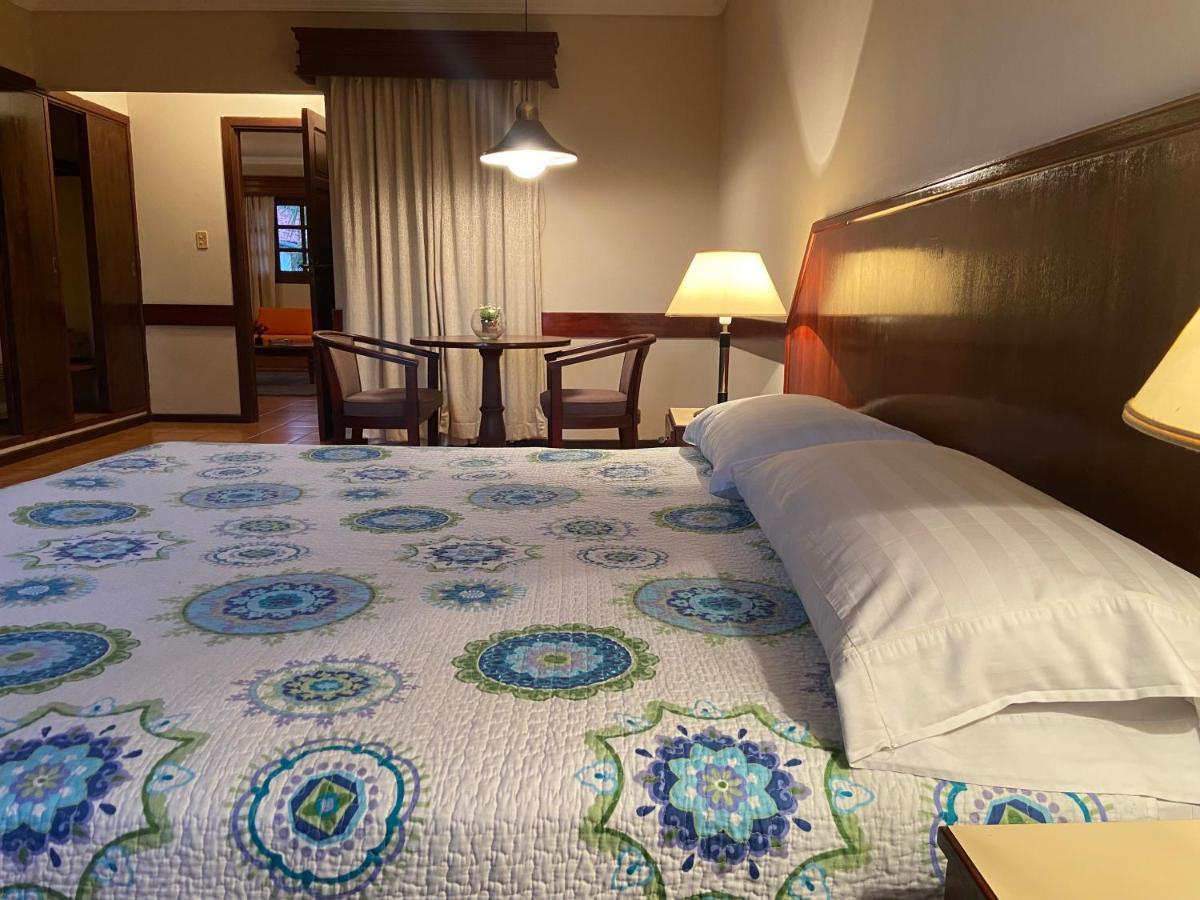 El Pantanal Hotel & Resort Puerto Quijarro  Экстерьер фото